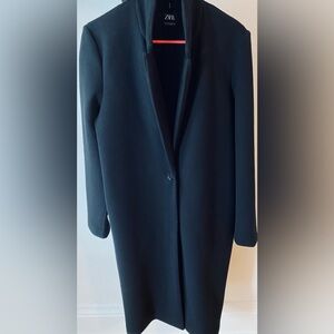 Zara Women’s Buttoned Soft Coat-Large